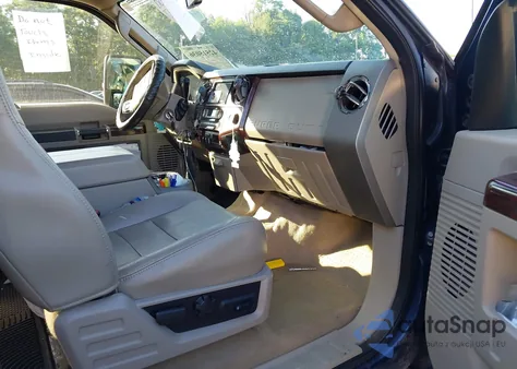 2008 Ford F-250 from USA, damaged, VIN 1FTSX21R68ED87746